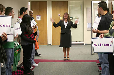 Rep.  Cynhia Soto and students