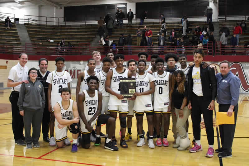 Marian Catholic Men's Basketball Regional Champs