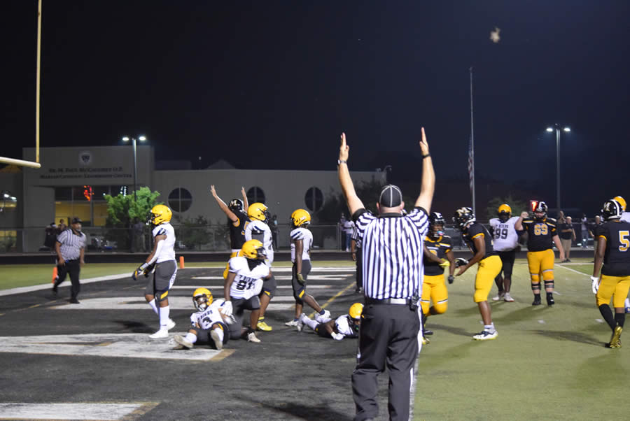 Marian Catholic thwarted after Randall Nauden scored in the fourth with 3:39 to go, but Thornwood sealed the deal with 50 seconds left in the game.