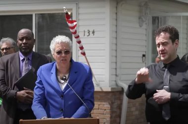 President Toni Preckwinkle, Mayor Joseph Woods, sign interpreter