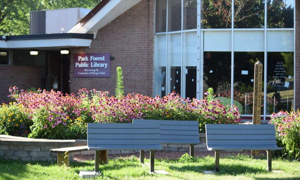 Park Forest Public Library, courtyard
